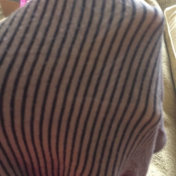 Brandy Melville striped cropped turtleneck - Picture 3 of 3